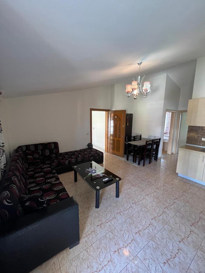 House For Rent Jurgen Villa Golem  Exterior photo