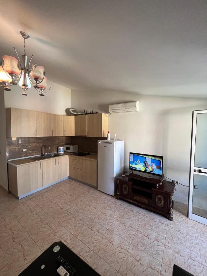 House For Rent Jurgen Villa Golem  Exterior photo