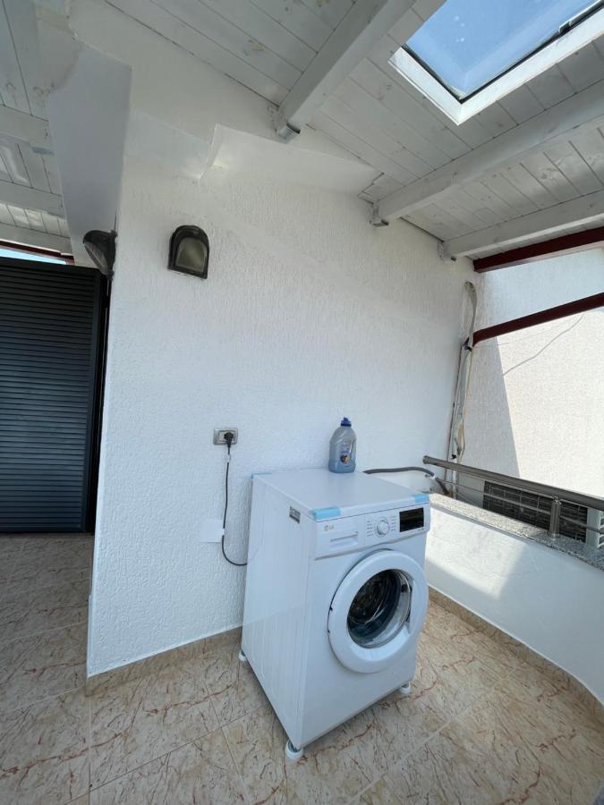 House For Rent Jurgen Villa Golem  Exterior photo
