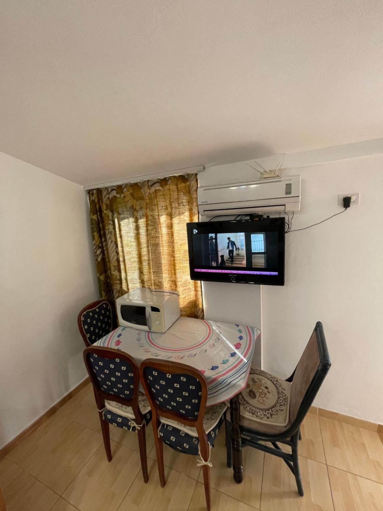 House For Rent Jurgen Villa Golem  Exterior photo